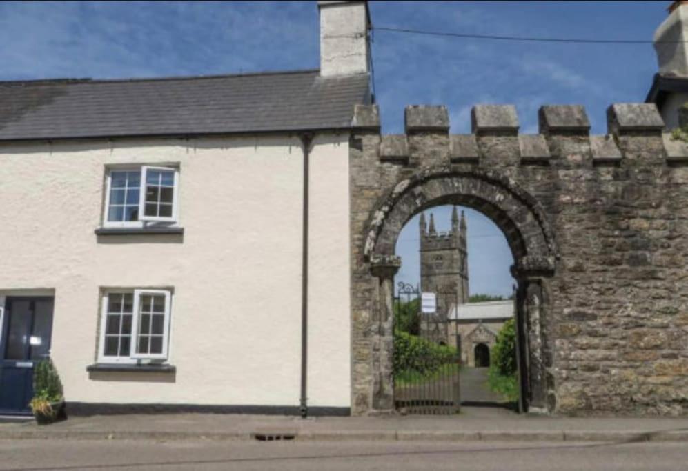 Church Gate Cottage - Bridestowe מראה חיצוני תמונה